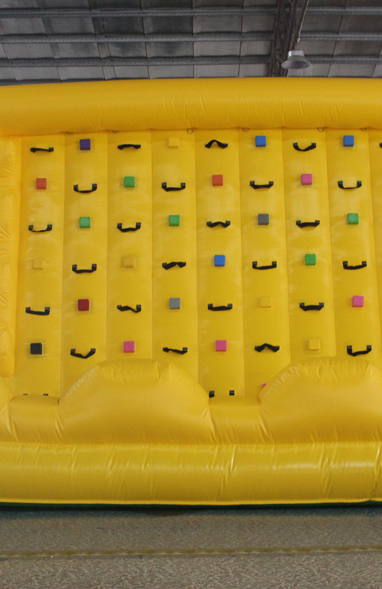 Outdoor Inflatable Sport Game  - Kids Outdoor Climbing Wall のレビューと価格