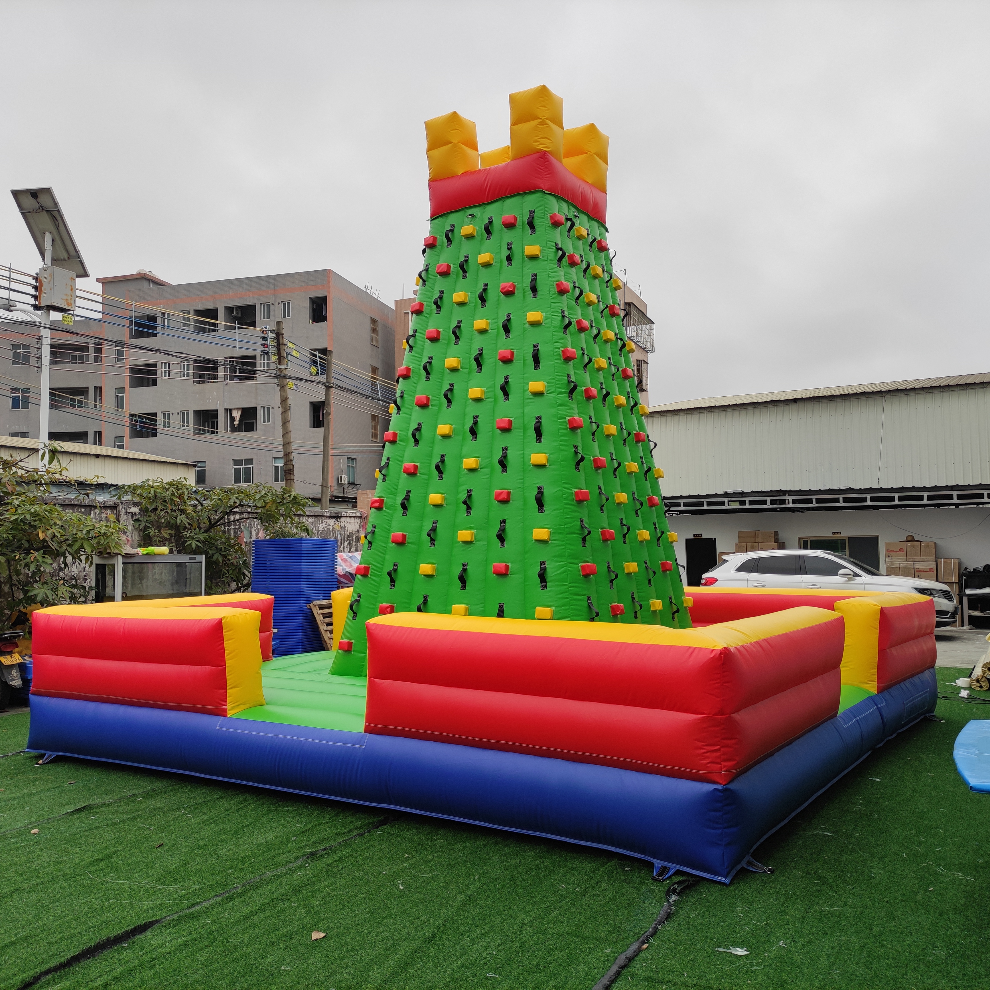 Outdoor Inflatable Rock Climbi - Kids Outdoor Climbing Wall のレビューと価格