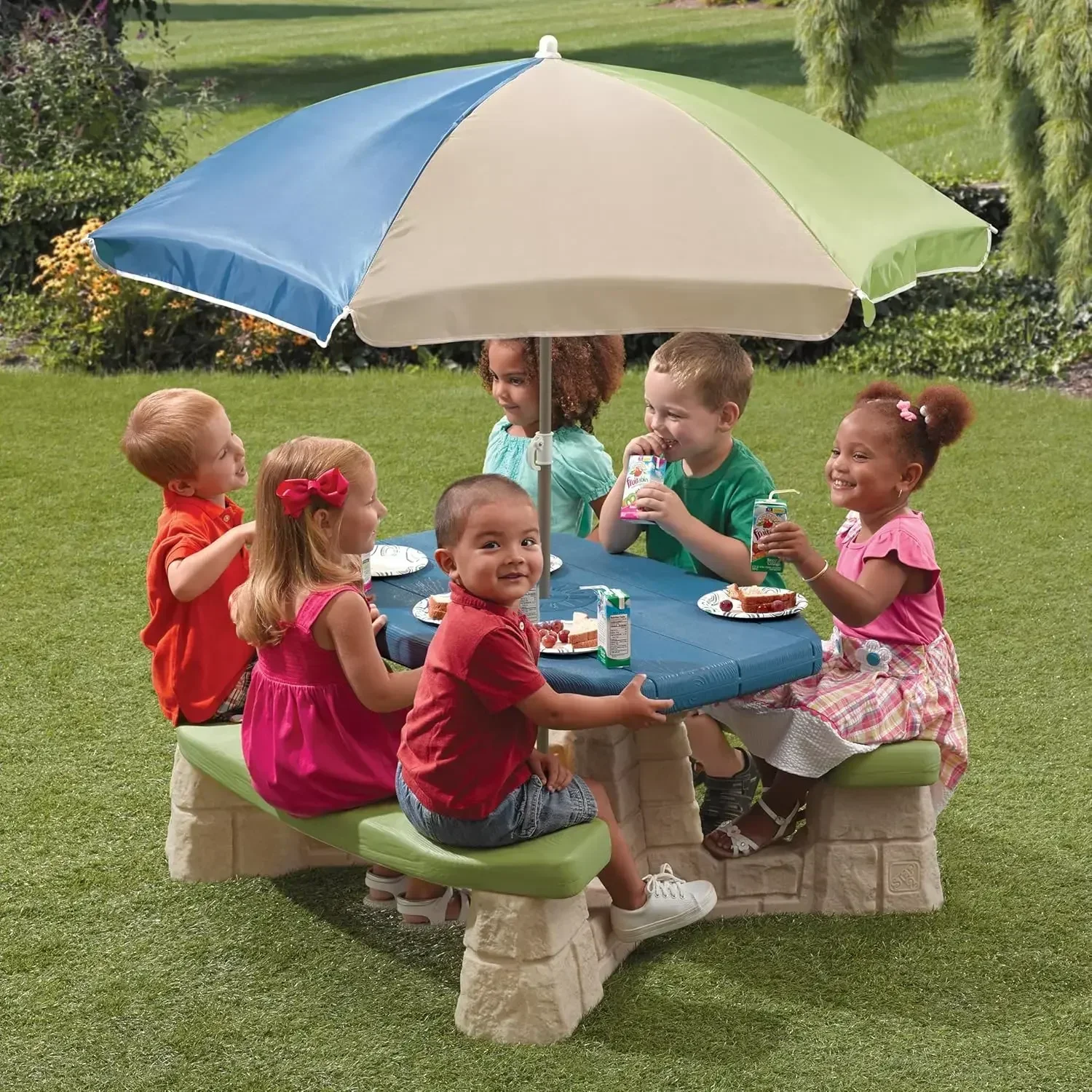 Hot salesNaturally Playful Kid - Kids Outdoor Table With Umbrella のレビューと価格